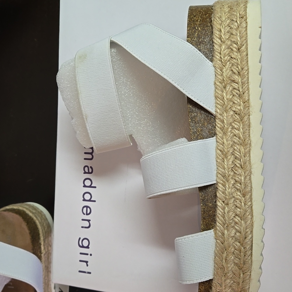 Madden Girl Carly White Espadrille 8 Women New In Box - Picture 2 of 7